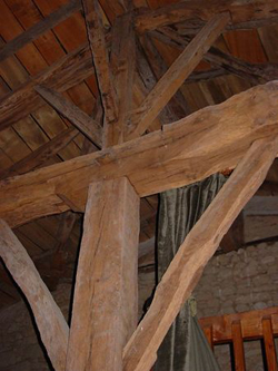 Barn post