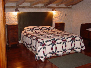 Master Bedroom Queen bed